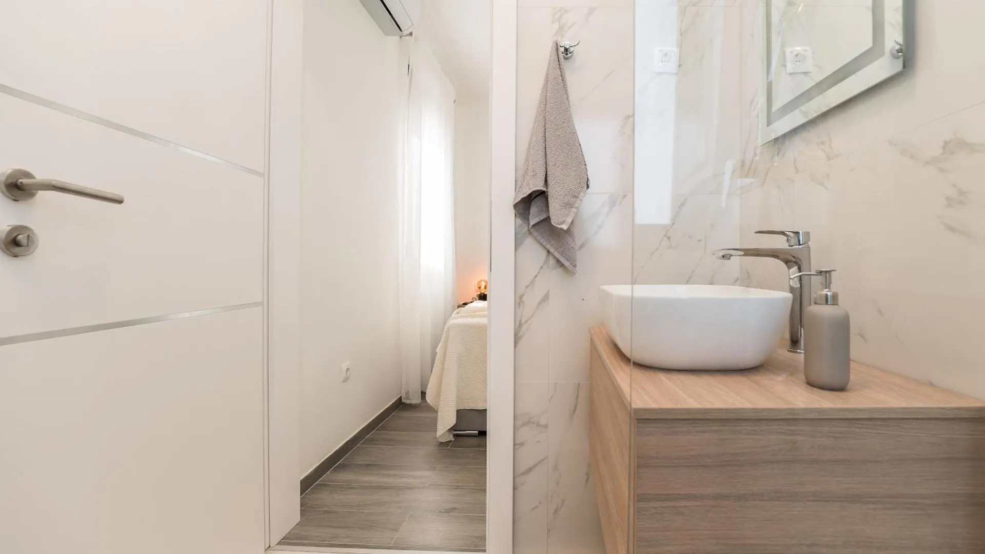 Villa Valy With Heated Pool Privlaka  0*, Privlaka (Zadar) Croatia