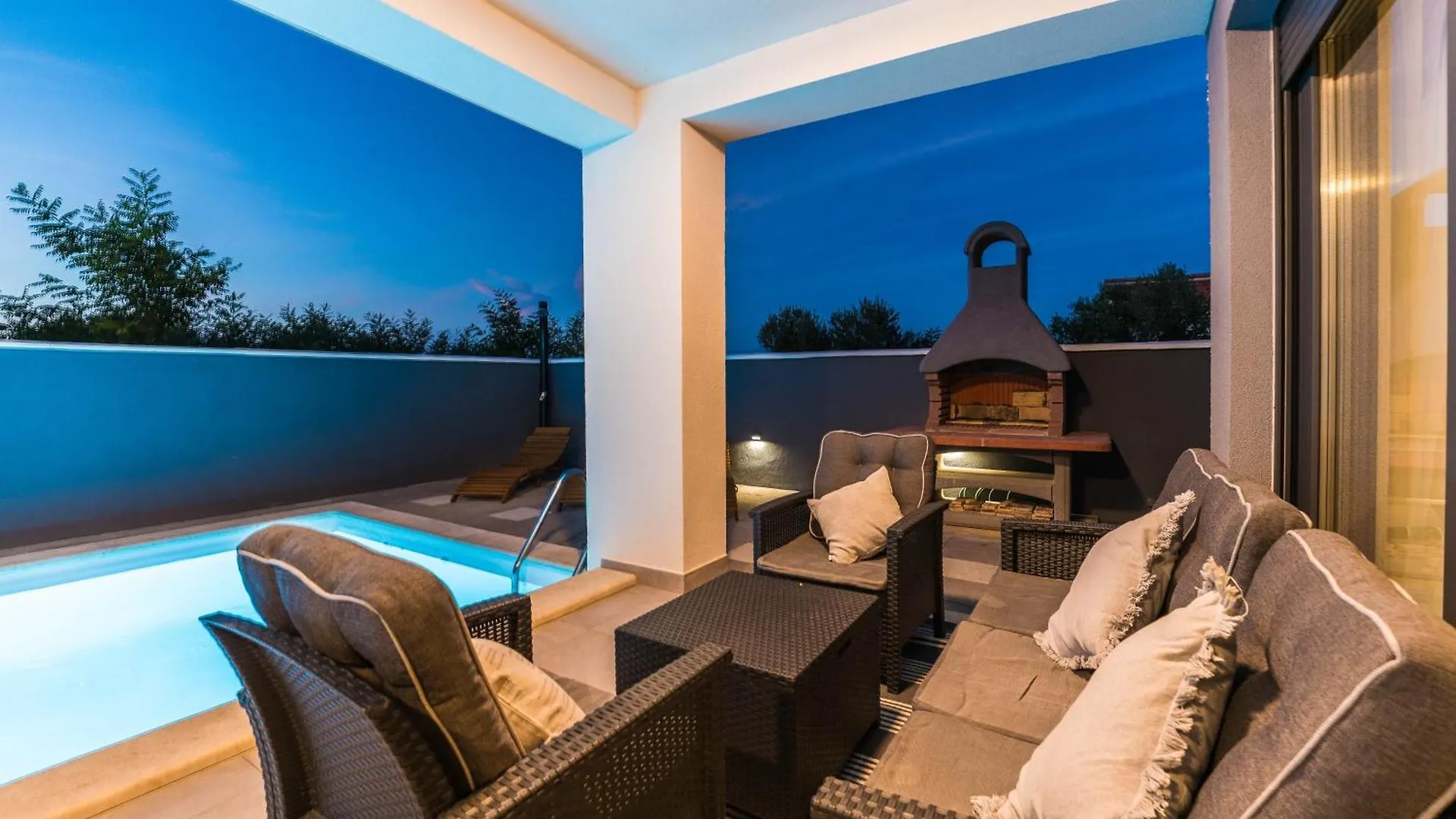 Villa Valy With Heated Pool Privlaka  Privlaka (Zadar)